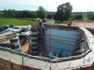 maison earthship