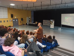 CPIE_Cheveche_Marc-Andre-Selosse_conf-scolaires_060326-gradin